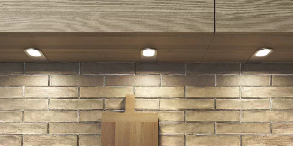 CCT under cabinet lights